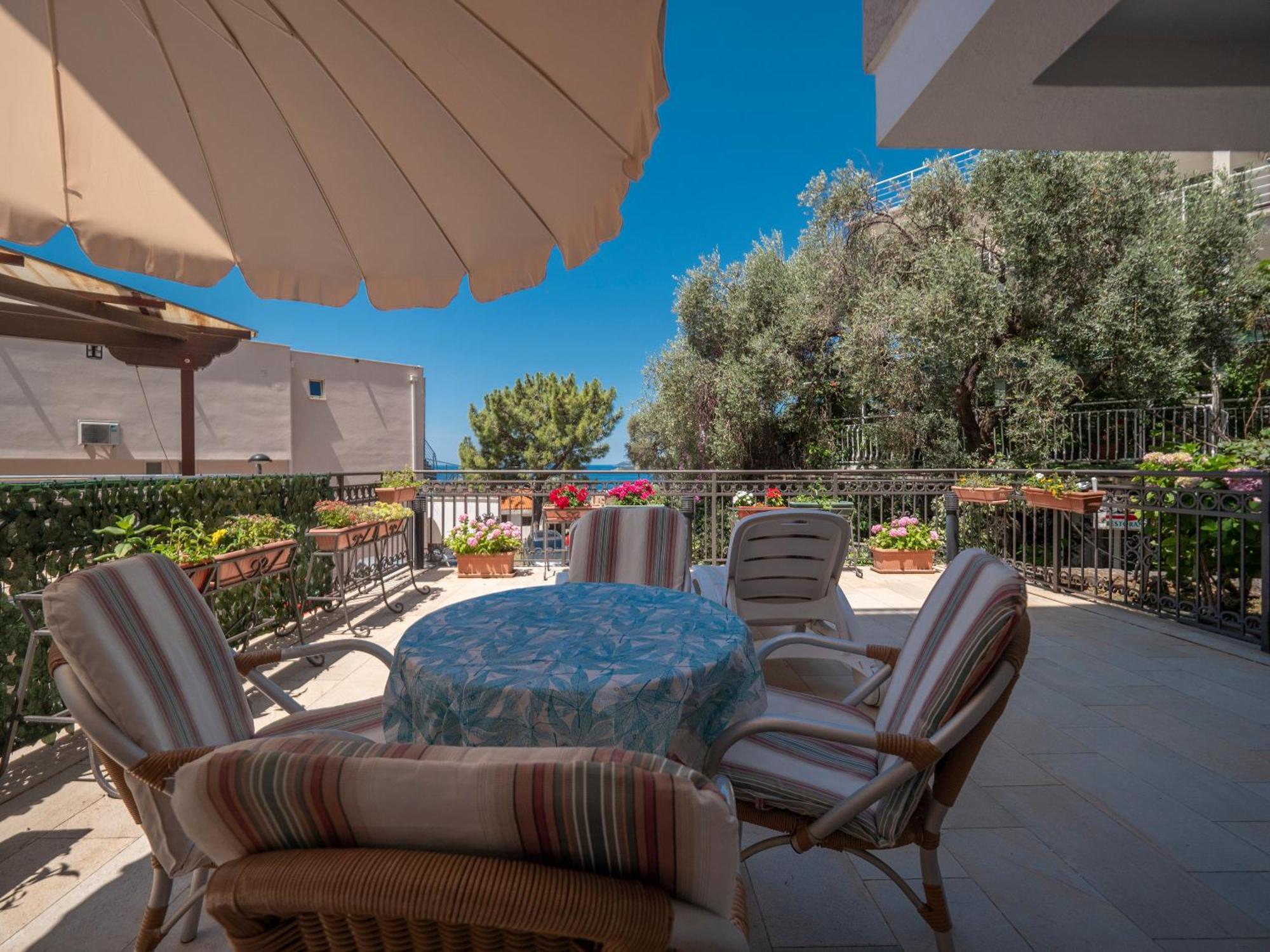Apartments Marina Sveti Stefan Luaran gambar