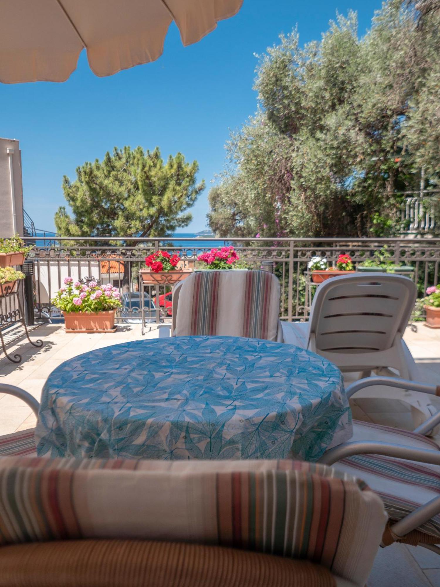Apartments Marina Sveti Stefan Luaran gambar
